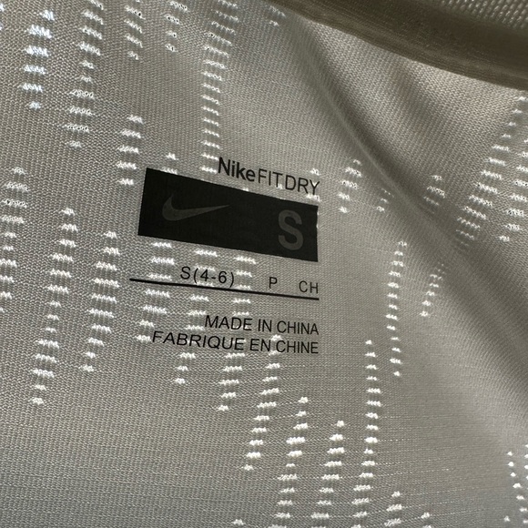 Nike Fit Dry workout/ athletic top - Picture 4 of 6